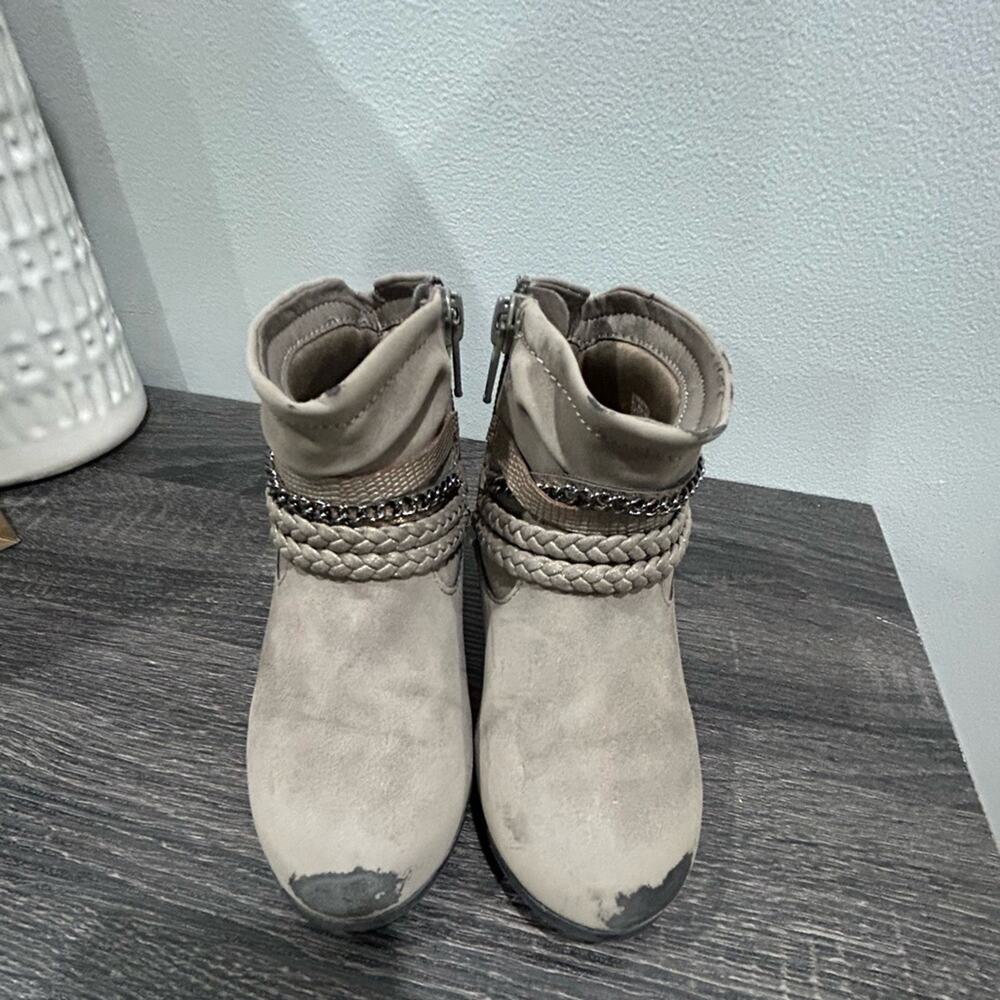 Toddler Booties size Youth 9